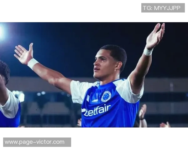 德天空报道多特蒙德报价未果克鲁塞罗拒绝17岁后卫普拉特斯转会请求